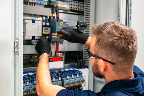 Best Emergency Electrical Repair  in Middleburg Heights, OH